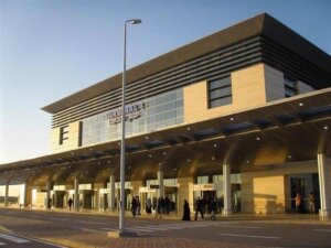 أفضل خدمات ليموزين مطار برج العرب مع ستار كار ليموزين